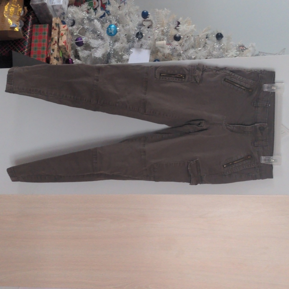 Army green cargo pants